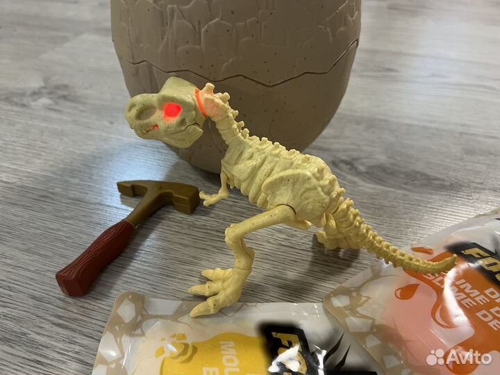 Среднее яйцо zuru Robo Alive раскопки динозавр