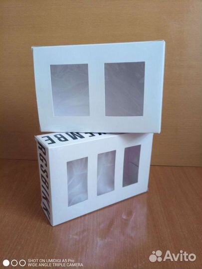 Коробки картонные с окошком