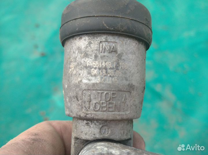 Натяжитель ремня хонда R18A