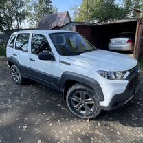 ВАЗ (LADA) Niva Travel 1.7 MT, 2021, 21 000 км, с пробегом, цена 1 030 000 руб.