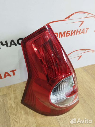 Фонарь задний левый Renault Sandero 1