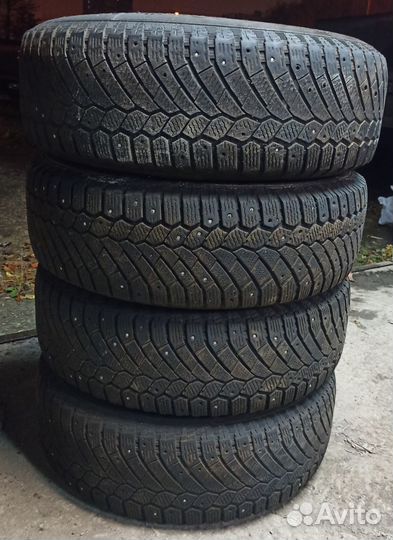 Continental ContiIceContact 215/70 R16 100T