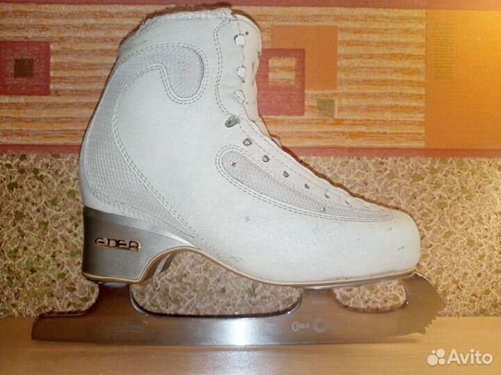 Фигурные коньки edea ice fly 235