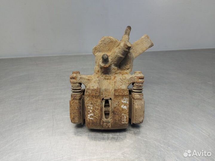 Суппорт задний правый Suzuki Sx4 GYA M16A 2013