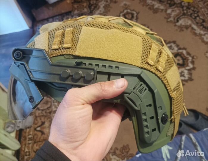 Шлем-каска свмпэ тактическая без ушей с визором