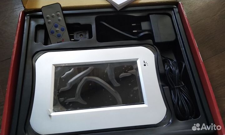 Цифровая фоторамка Genius