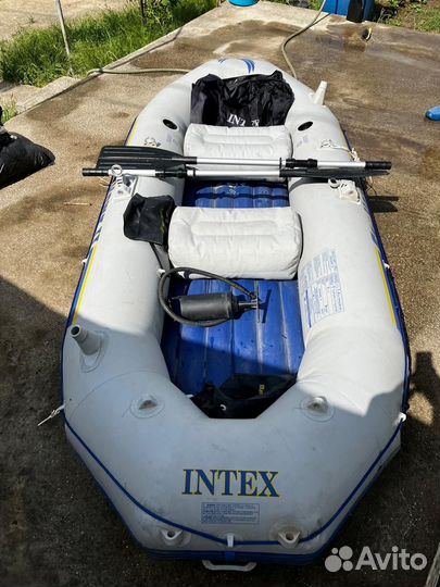 Лодка надувная Intex б/у