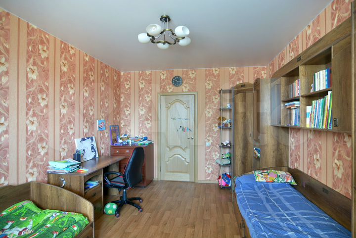 4-к. квартира, 121 м², 12/16 эт.