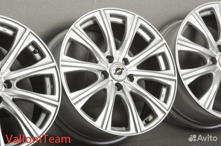 Лот UP26031445 Фирменные 18-е диски axel