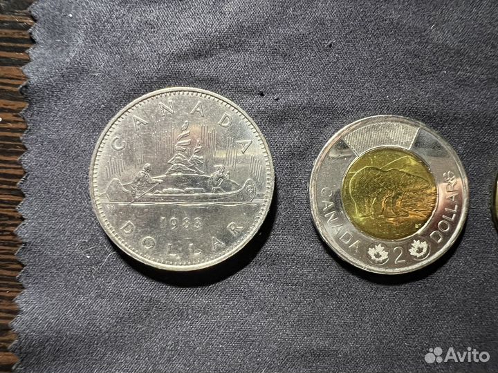 Монеты 2 евро, квотеры, доллары Канады
