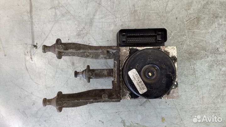 Блок абс 00404577c200 Chrysler 300 - 300C 2005-2010 года