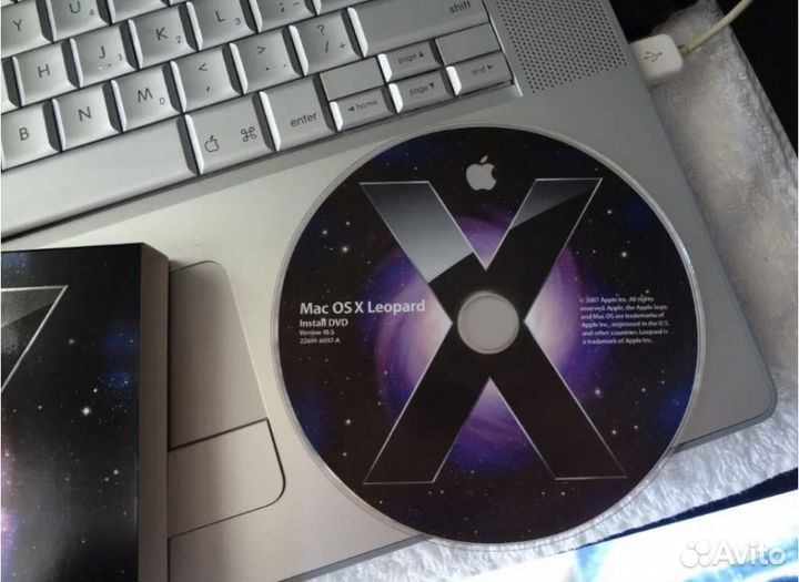 Установочный DVD диск Mac OS X 10.6.7