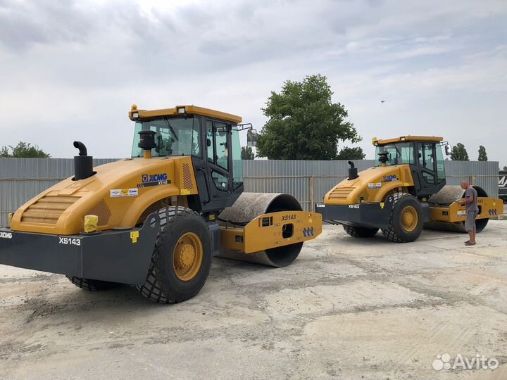 Дорожный каток XCMG XS143, 2022