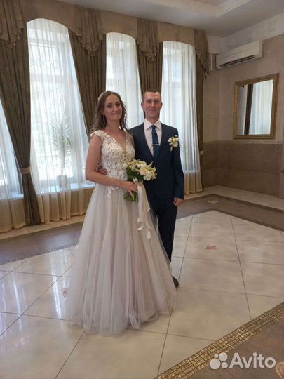 Свадебное платье