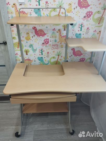 Компьютерный стол