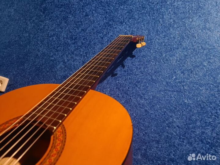 Классическая гитара yamaha c40