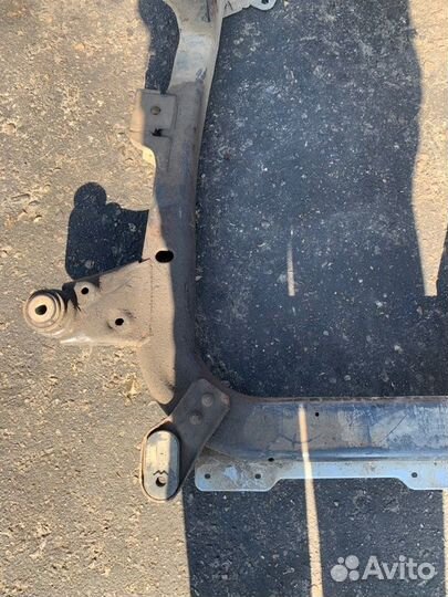 Подрамник передний передний Opel Astra H хетчбэк