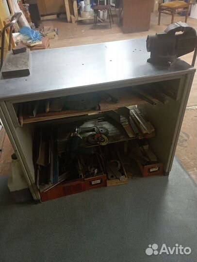 Кульман чертежный, верстак, справочник