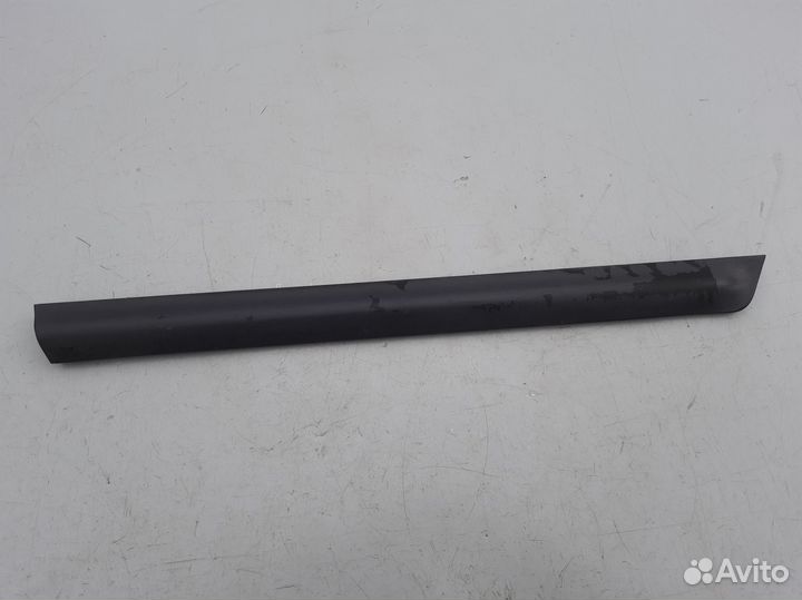 Молдинг задней левой двери нижний Ауди А6 С5