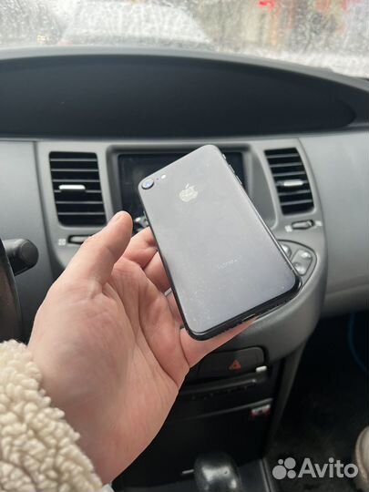 iPhone 7, 32 ГБ