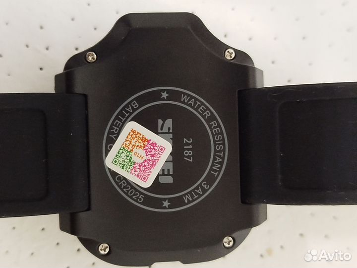 Часы водонепроницаемые с фанариком