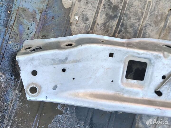 Верхняя планка телевизора Opel Astra h