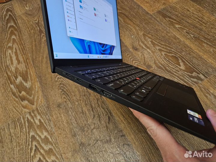 Ноутбук Lenovo X1 Carbon gen 9
