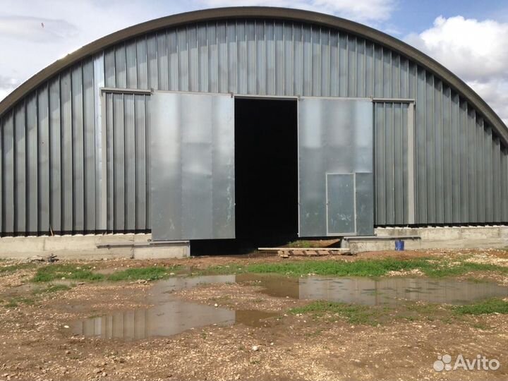 Бескаркасный арочный ангар