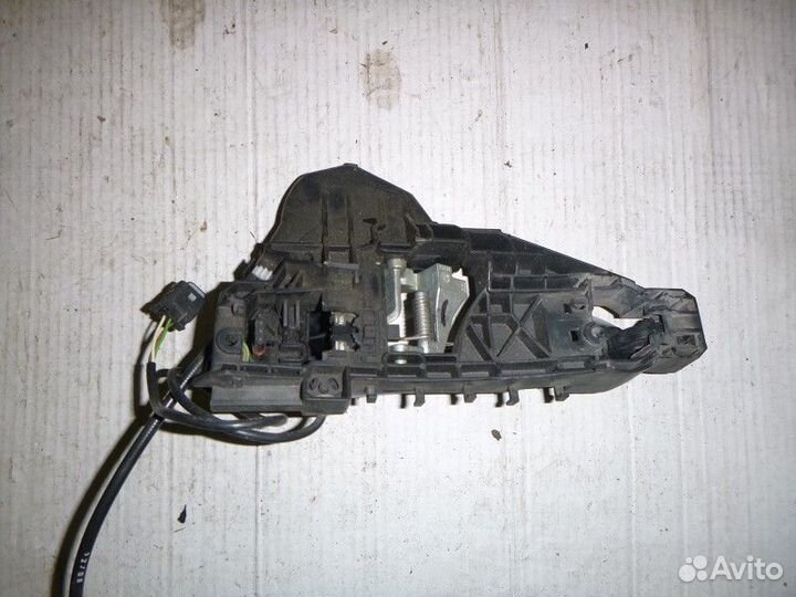 Ручка двери передней наружная левая mercedes benz