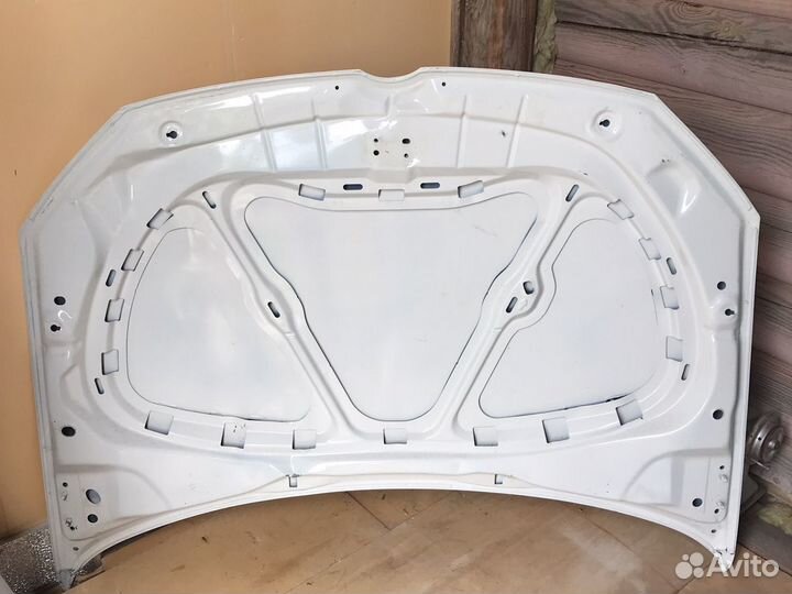 Капот на volkswagen polo