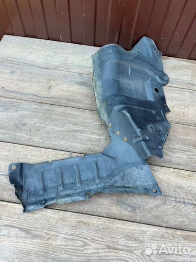 Пыльник двигателя Nissan Almera N16 1.5 2004