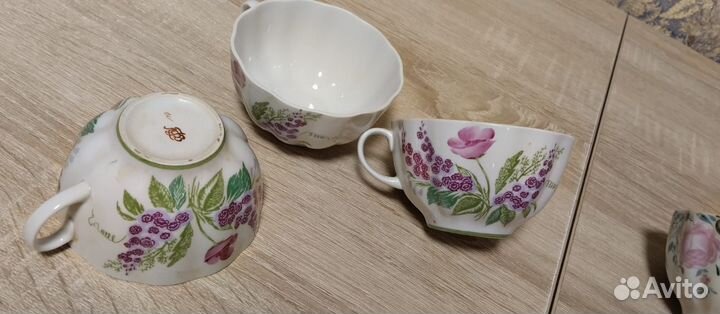 Чайные чашки и блюдце лфз