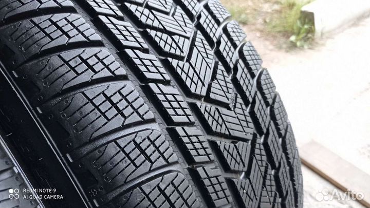 Pirelli Scorpion 285/40 R21
