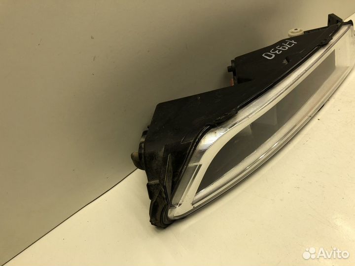 Фара противотуманная правая Volkswagen Passat B8 2