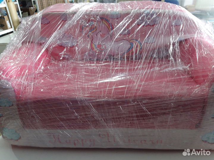 Игрушечный диван