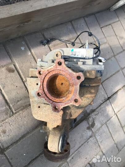 Продам задний Редуктор от Nissan Infinity fx 37