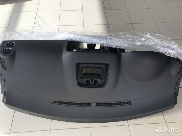 Панель восстановленная на Volkswagen Golf Plus