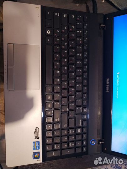 Ноутбук Samsung np300e5a