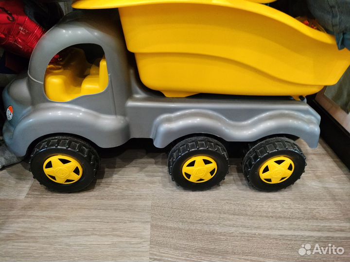 Игрушка грузовик