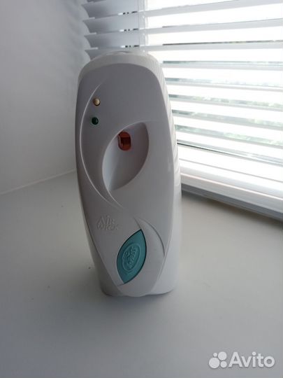Автоматический освежитель воздуха Air wick