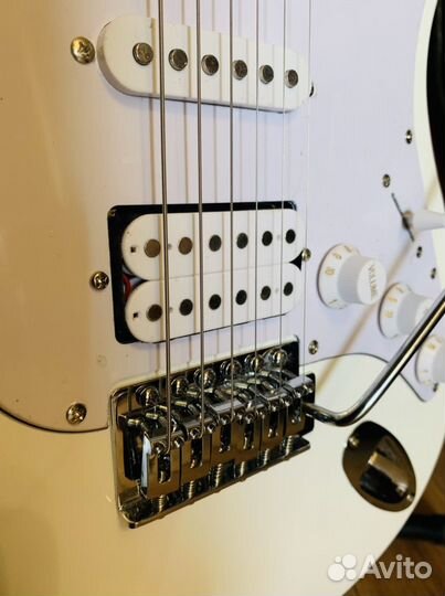 Электрогитара Stratocaster + Чехол