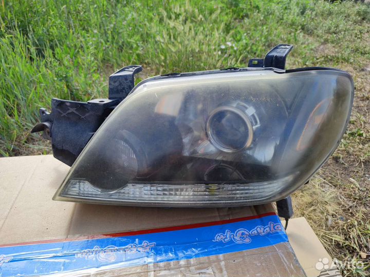Фары фара Mitsubishi Outlander cu