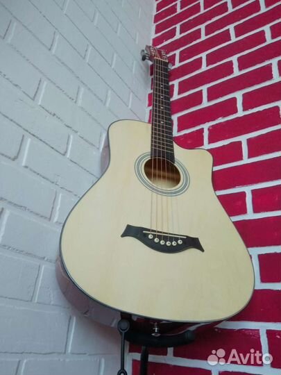 Гитара новая в упаковке