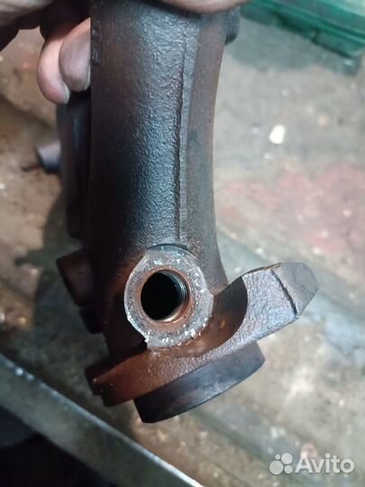 Выпускной коллектор Renault Logan