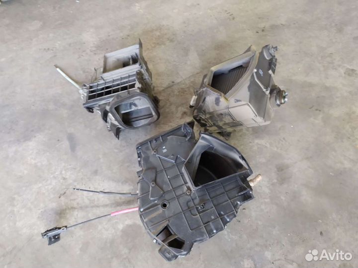 Корпус, моторчик, радиатор печки Хендай Акцент