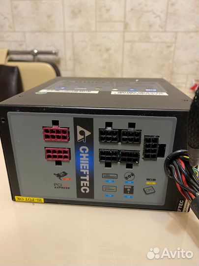 Блок питания CFT-650-14CS