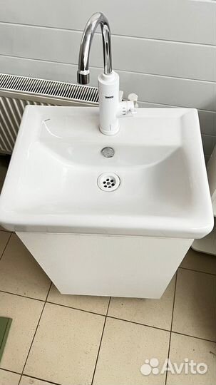 Раковина с тумбой