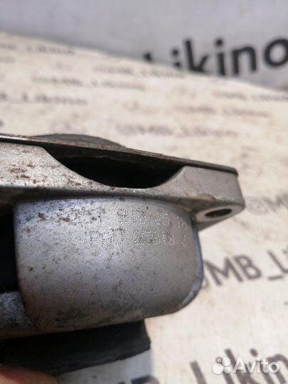 Подушка АКПП Mercedes R-Class W251