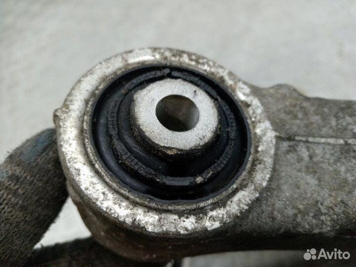 Рычаг задний правый Audi A6 C7 2.0 cglc дизель