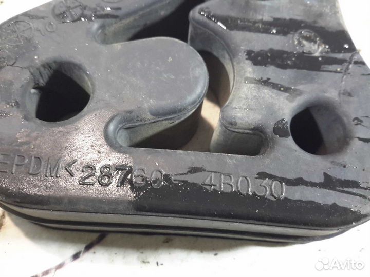 Резинка глушителя Hyundai Solaris 1